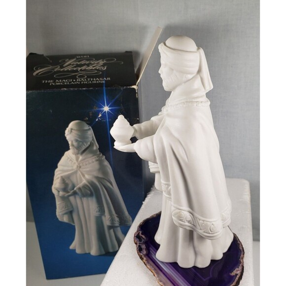 Vintage 1982 AVON Nativity Collectibles The Magi Bathasar Porcelain Figurine Box - Picture 9 of 16